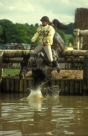 Pippa Nolan (Funnell) GBR riding Sir Barnaby EV303-01-01