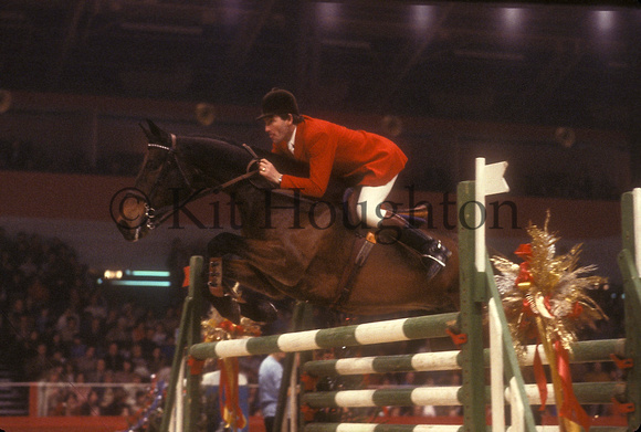 Derek Ricketts riding Denham Hills;Olympia 1979 SJ01-06-12