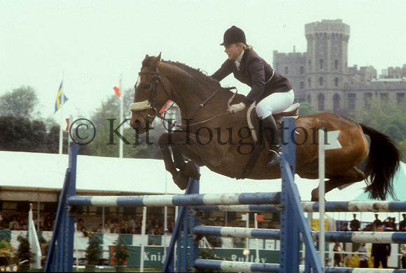 Marion Mould riding Elizabeth Anne Mk II at Royal Windsor Horse Show 1979 SJ02-01-22