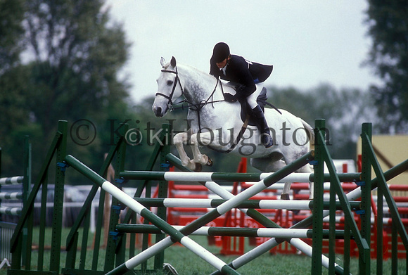 B  C Jumping Royal Windsor Horse Show 1989 SJ105-01-19.JPG