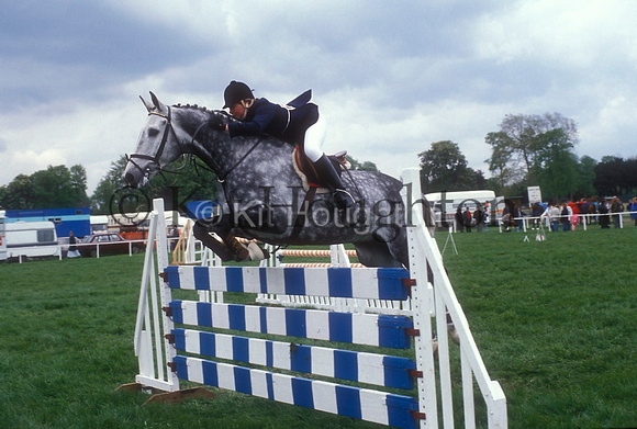 Alison Bradley and Monsieur le Vet Royal Windsor Horse Show 1989 SJ105-01-08.JPG