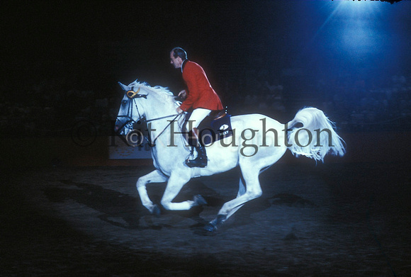 John Whitaker (GB) and Next Milton Royal International Horse Show 1989 SJ108-01-09.JPG
