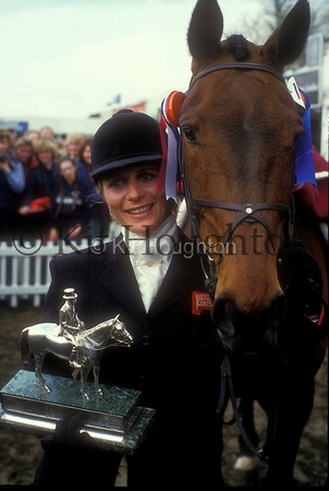 Virginia Holgate (Ginny Leng) (GBR) and Priceless with the Whitbread Trophy GinnyLengEV115-08