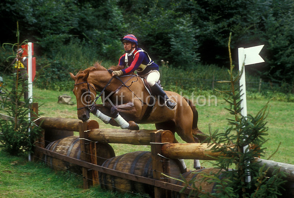 Mike Etherington-Smith and Westaway II in advanced classEV174-04