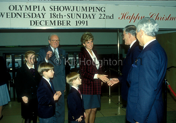 Diana Princess of Wales arriving at Olympia with sons William and Harry SJ118-01-01.JPG