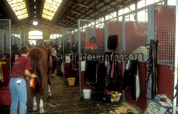 The stables Grand Prix de Paris SJ124-03-22.JPG