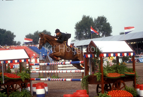 Rodrigo Pessoa (BRA) and Loro Piana Special Envoy World Equestrian Games 1994 SJ145-03-20.JPG