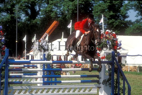 Tim Stockdale and Mighty MCGuigan Royal Windsor Horse Show SJ128-03-05.JPG