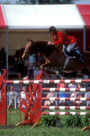 John Whitaker  Hopscotch Windsor International Horse Show 1992 SJ128-03-23.JPG
