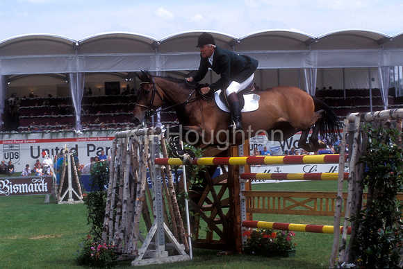 Eddie Macken (IRL) and Fan Schalkhaar World Equestrian Games 1994 SJ145-01-16.JPG