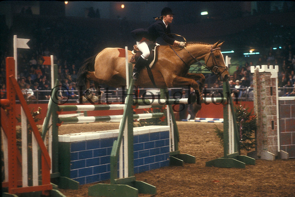 Sally Mapleson riding Beverage at Olympia, 1978 SJ01-03-13