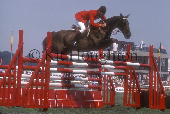 Tony Newbury riding Warwick;Royal Show 1979 SJ03-01-01