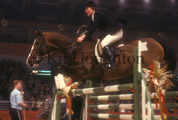 Caroline Bradley riding Marius;Olympia 1979 SJ01-06-16