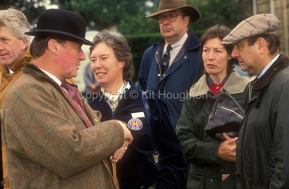 The Bullen family: Michael Bullen, Jennie Loriston-Clark and Jane Holderness-Roddam with Lord Carew on right EV279-05-19