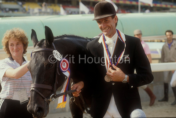 Mark Todd (NZL) and Charisma with his groom EV204-36-20