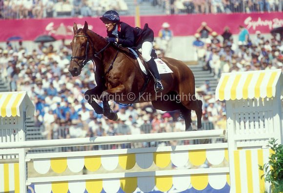 Mary King GBR riding Star Appeal EV430-28-16