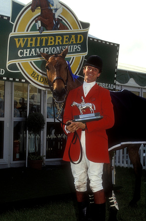 Rodney Powell GBR with The Irishman holding the Whitbread trophy EV250-29-15