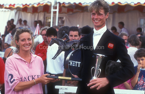 William Fox-Pitt with the British National trophy with his wife Wiggy EV345-08-12