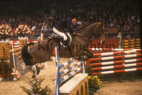 Lesley McNaught riding Barbarella;Olympia Horse Show 1981 SJ15-02-17