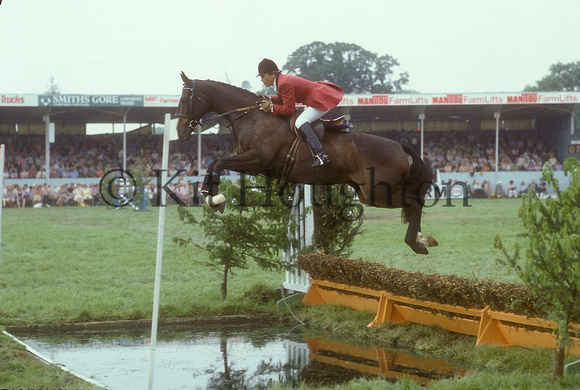 Colleen Brooks riding Donan Quelle;Royal Show 1979 SJ03-01-15