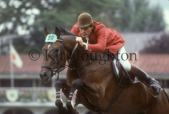 Paul Kronenberg riding Won Da Pie;Dublin Horse Show 1979 SJ04-03-16